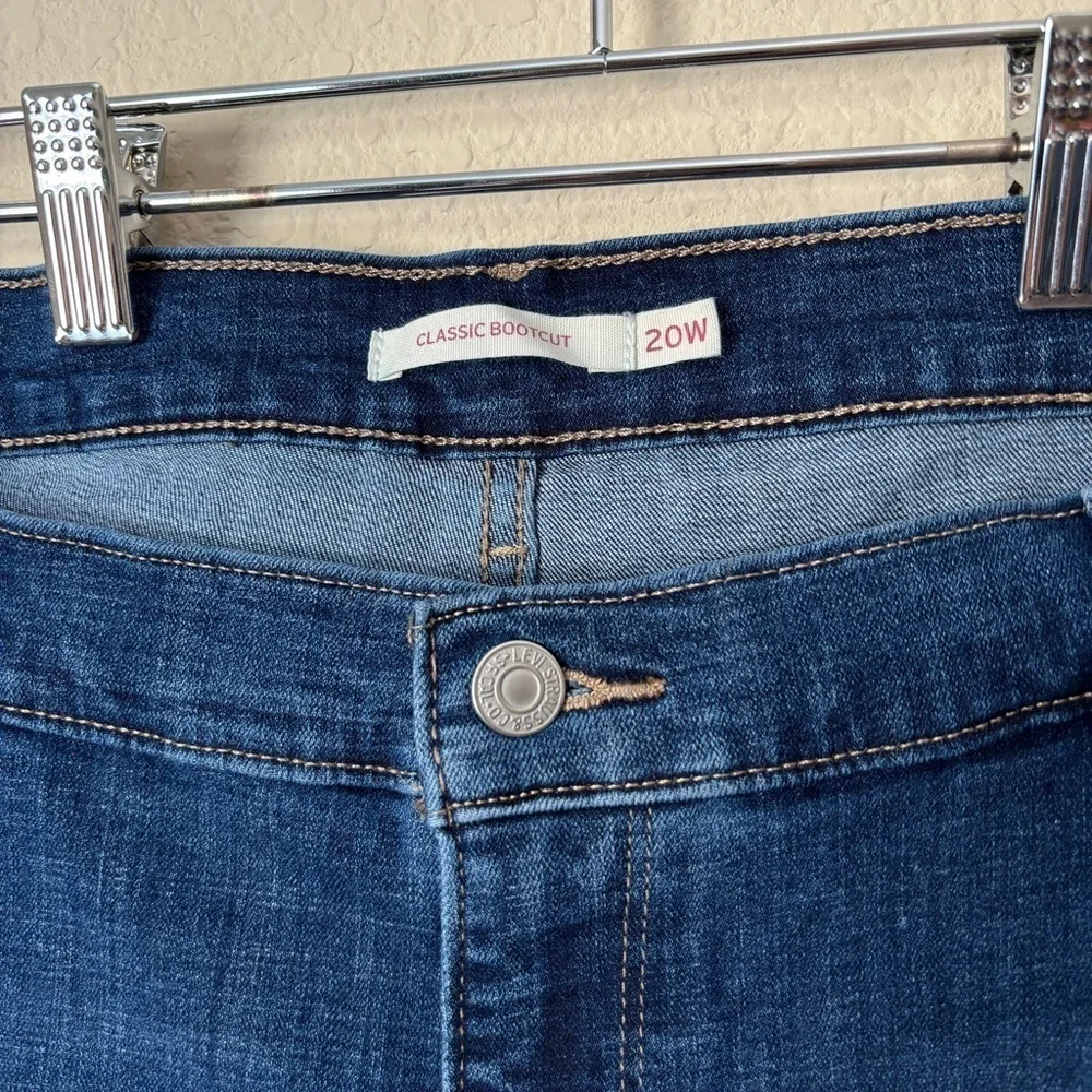 Levi's 20W Classic Bootcut Essential Denim Jeans - Picture 3 of 12
